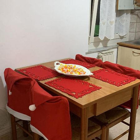 Casa Flea - Holiday Apartment With 2 Bedrooms Gualdo Tadino Exterior foto